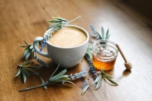 TikTok Viral Lavender Latte Recipe – Creamy, Floral, and Gorgeous
